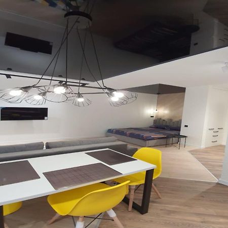 New Lux Apartment 2020 Kharkiv Exterior photo