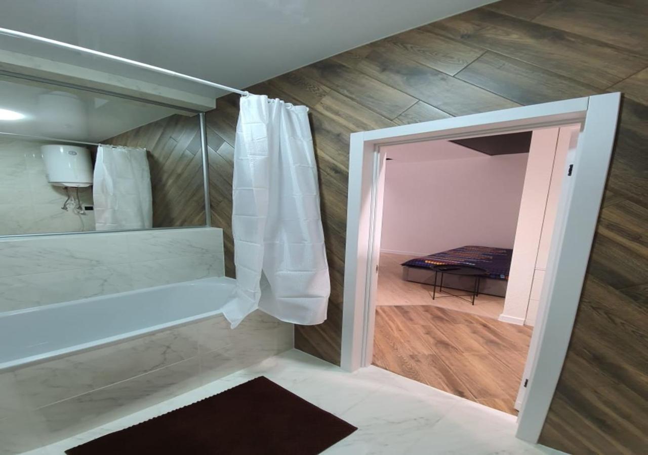 New Lux Apartment 2020 Kharkiv Exterior photo